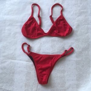 Selling a x-small Coulbourne 2 piece top & bottom